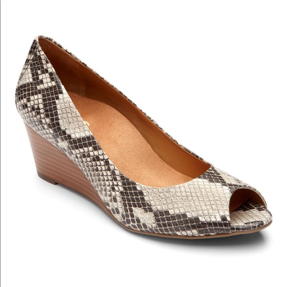 Vionic Bria Wedge - Picture 5 of 8